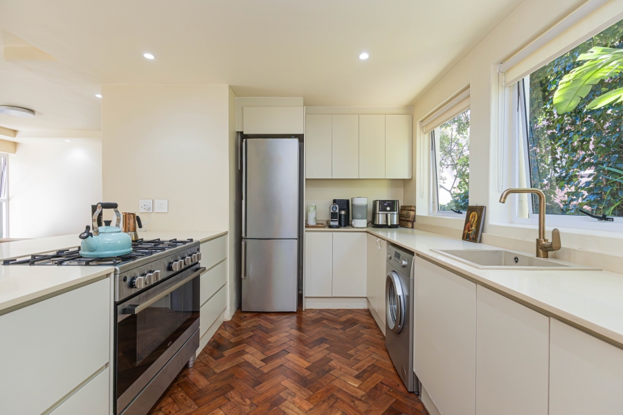 2 Bedroom Property for Sale in Three Anchor Bay Western Cape